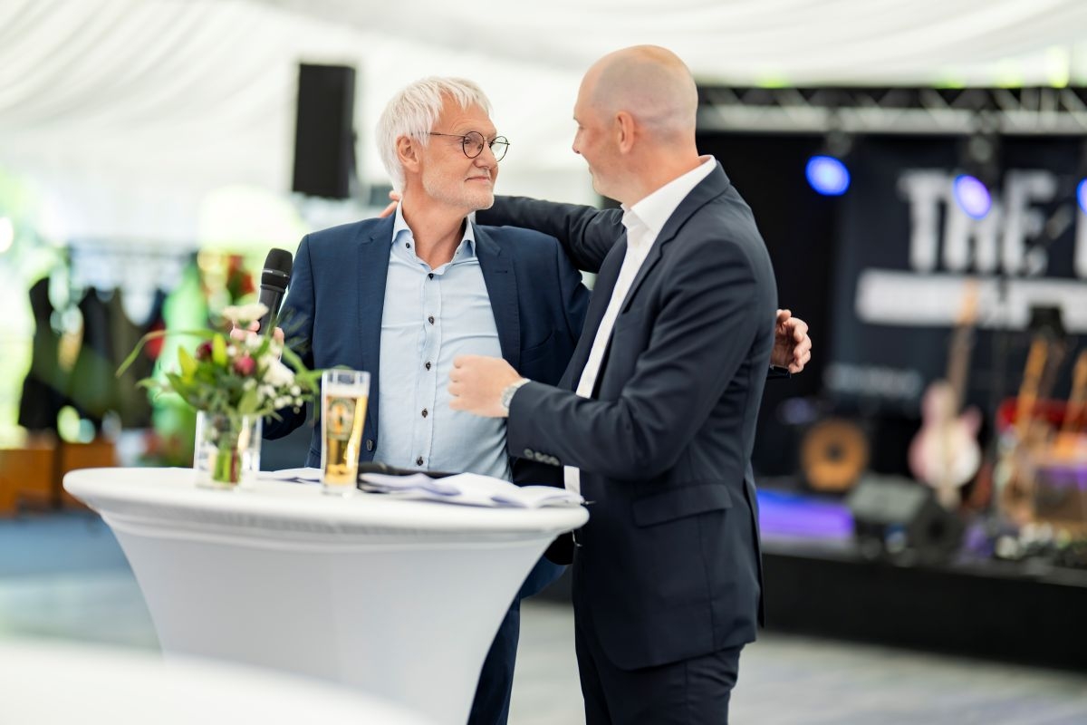 30-Jahre-Feier-01.jpg